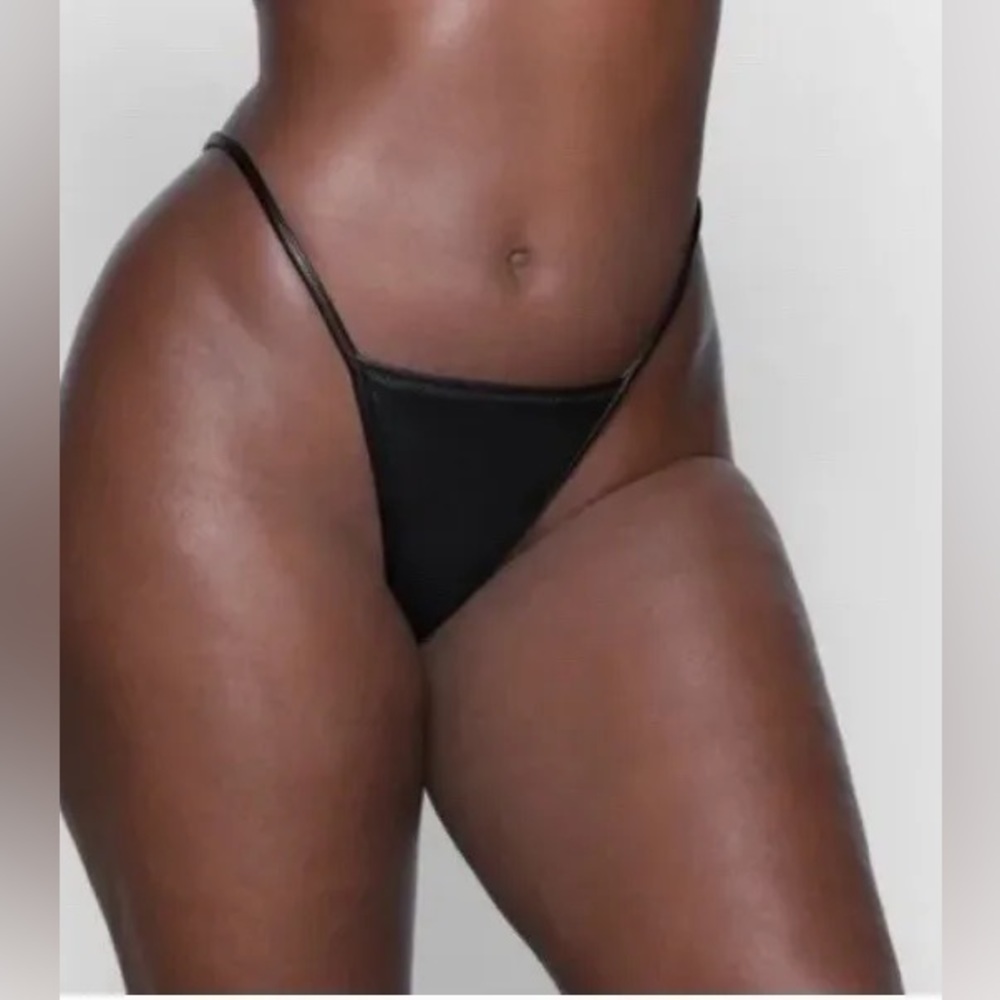 NWT Skims Faux Leather T string thong